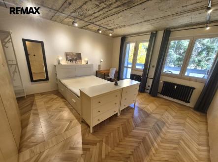 Pronájem bytu, 2+kk, 77 m²