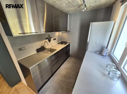 Pronájem bytu, 2+kk, 77 m²