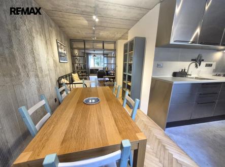 Pronájem bytu, 2+kk, 77 m²