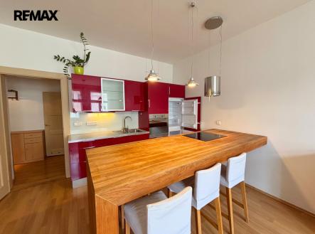 Pronájem bytu, 2+kk, 60 m²
