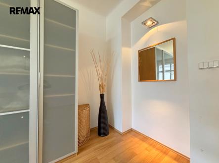 Pronájem bytu, 2+kk, 60 m²