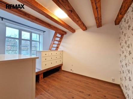 Pronájem bytu, 1+1, 38 m²