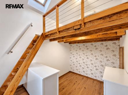 Pronájem bytu, 1+1, 38 m²