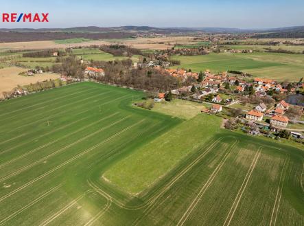 Prodej pozemku pro bydlení, 18 142 m²