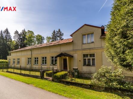 Prodej hotel, 421 m²