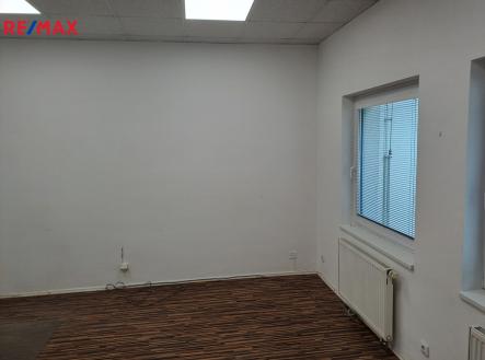 Pronájem kanceláře, 143 m²