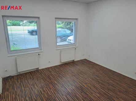 Pronájem kanceláře, 143 m²