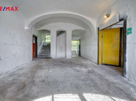 Prodej skladovací prostor, 450 m²