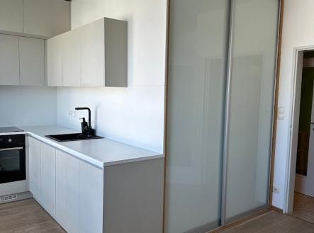Pronájem bytu, 1+kk, 42 m²