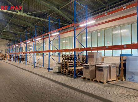 Pronájem skladovací prostor, 100 m²