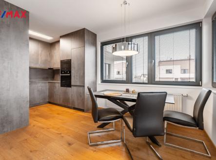 Pronájem bytu, 2+kk, 60 m²