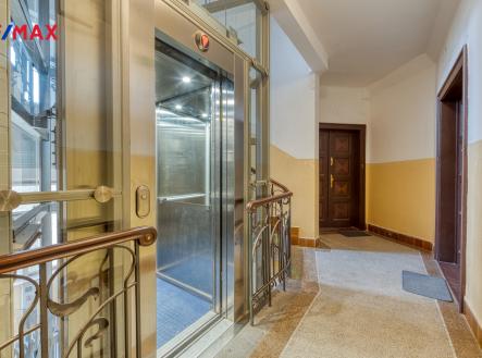 Pronájem bytu, 2+1, 58 m²