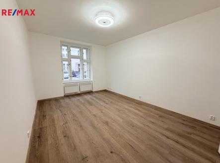 Pronájem kanceláře, 58 m²