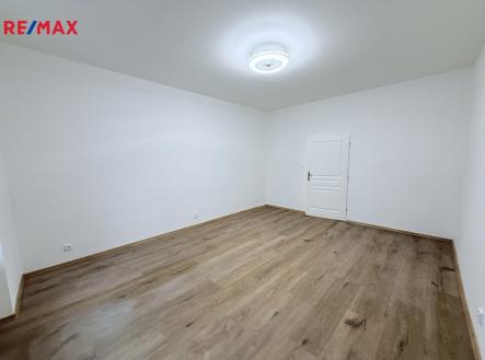 Pronájem kanceláře, 58 m²