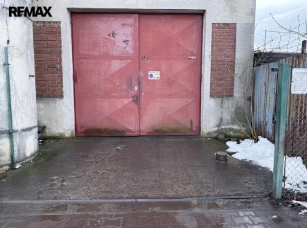 Pronájem obchodní prostor, 500 m²