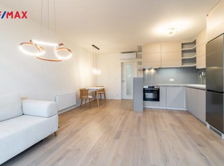 Pronájem bytu, 2+kk, 75 m²