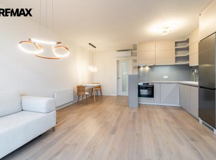 Pronájem bytu, 2+kk, 75 m²