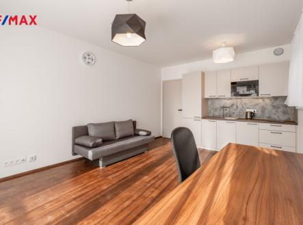 Pronájem bytu, 1+kk, 35 m²