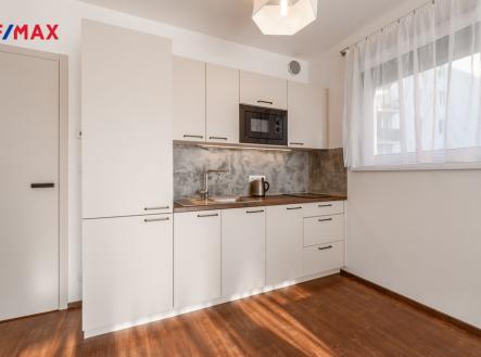 Pronájem bytu, 1+kk, 35 m²