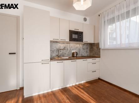 Pronájem bytu, 1+kk, 35 m²