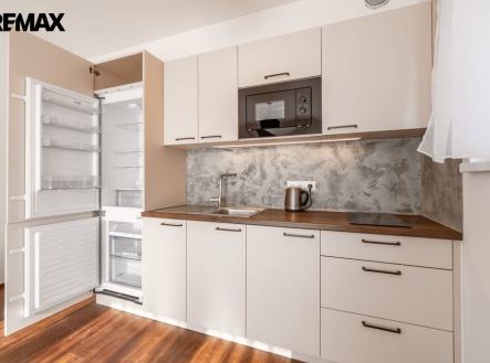 Pronájem bytu, 1+kk, 35 m²