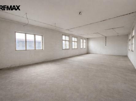 Pronájem obchodní prostor, 66 m²