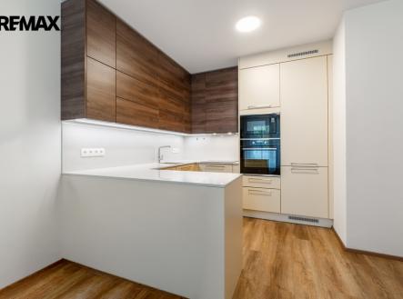 Pronájem bytu, 3+kk, 73 m²