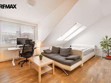 Pronájem bytu, 1+kk, 44 m²