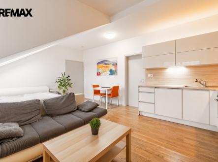 Pronájem bytu, 1+kk, 44 m²