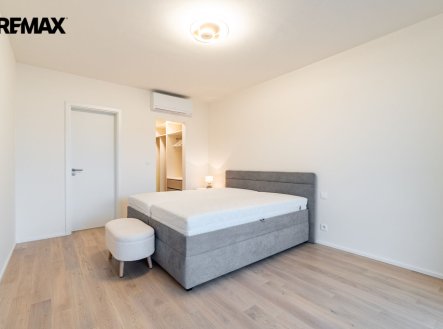 Pronájem bytu, 2+kk, 65 m²