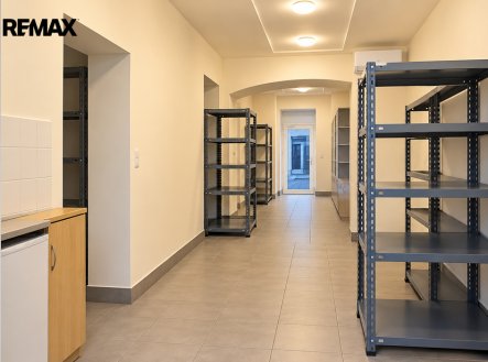 Pronájem obchodní prostory, 51 m²