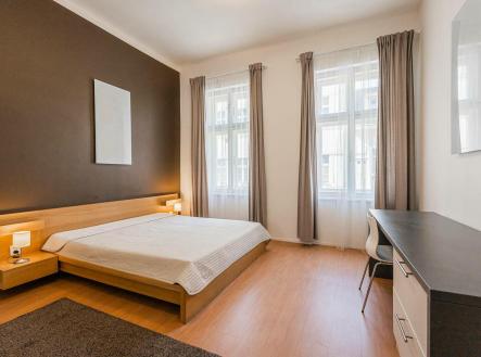 Pronájem bytu, 1+kk, 35 m²