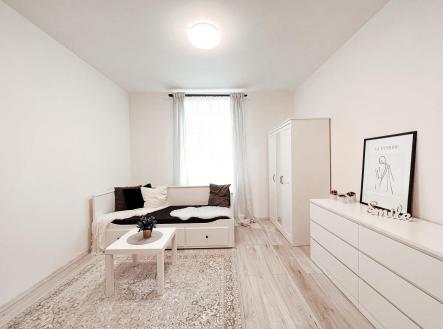 Pronájem bytu, 1+kk, 30 m²