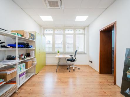 Pronájem kanceláře, 35 m²