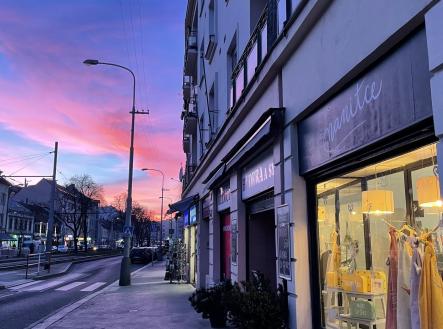 Pronájem - obchodní prostor, 98 m²