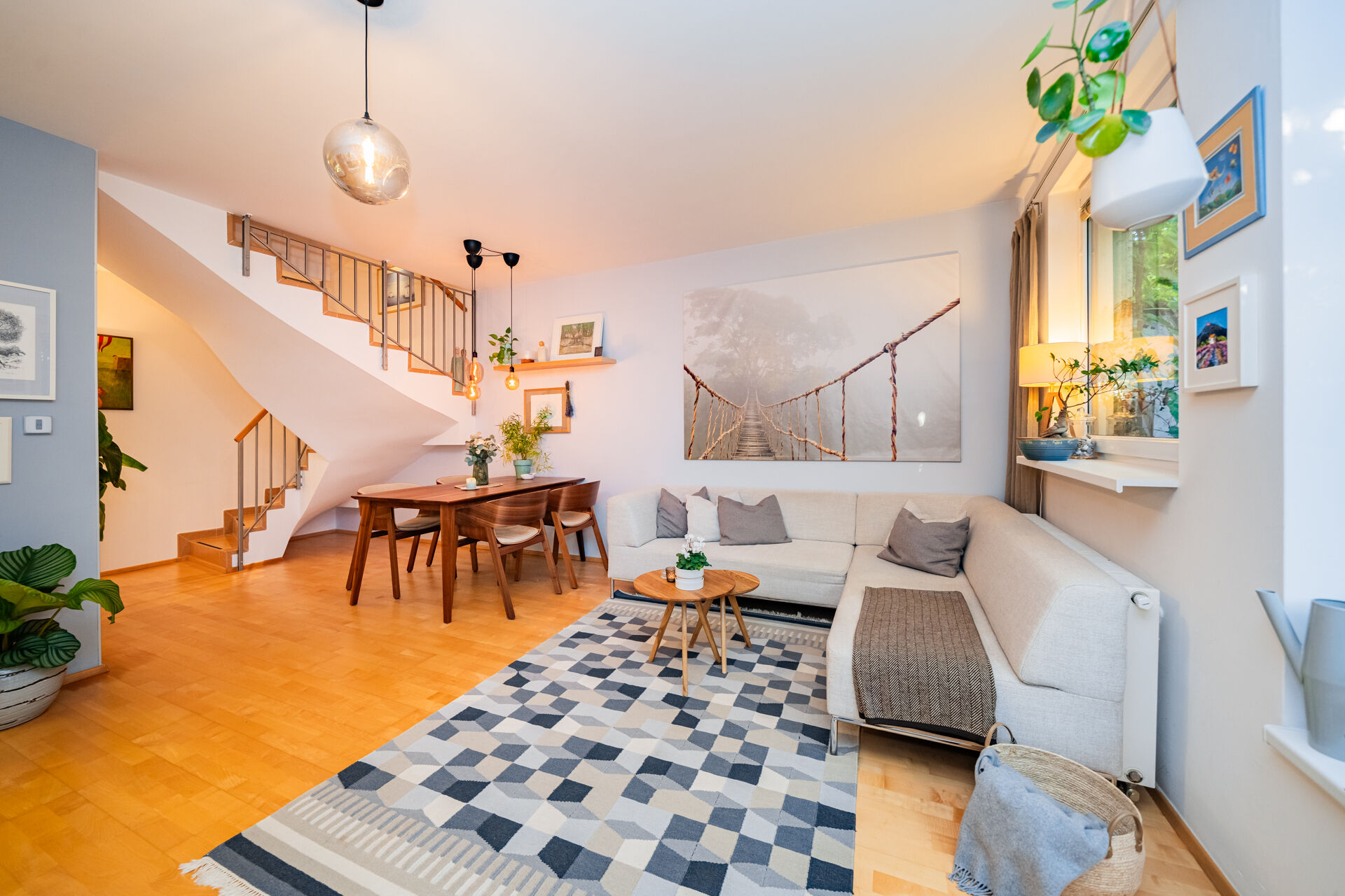 Prodej bytu 4kk, 94 m2, se zahradou a parkováním, ulice Nad Okrouhlíkem, Praha 8