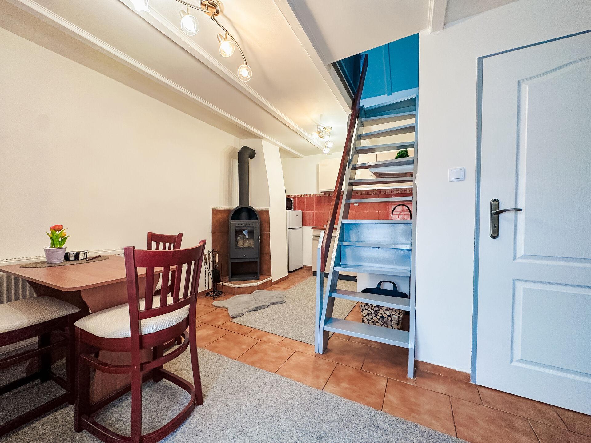 Pronájem bytu 1+1, 35m2, v rodinném domě, Mlčechvosty