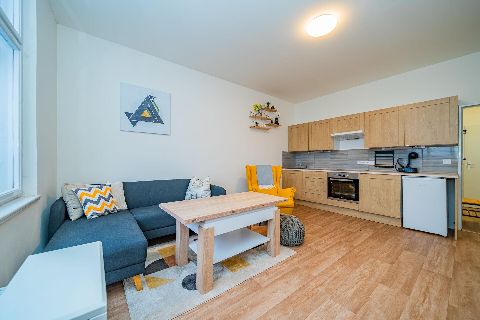Pronájem bytu  2kk, 44 m2, ul. U První baterie, Praha-Břevnov