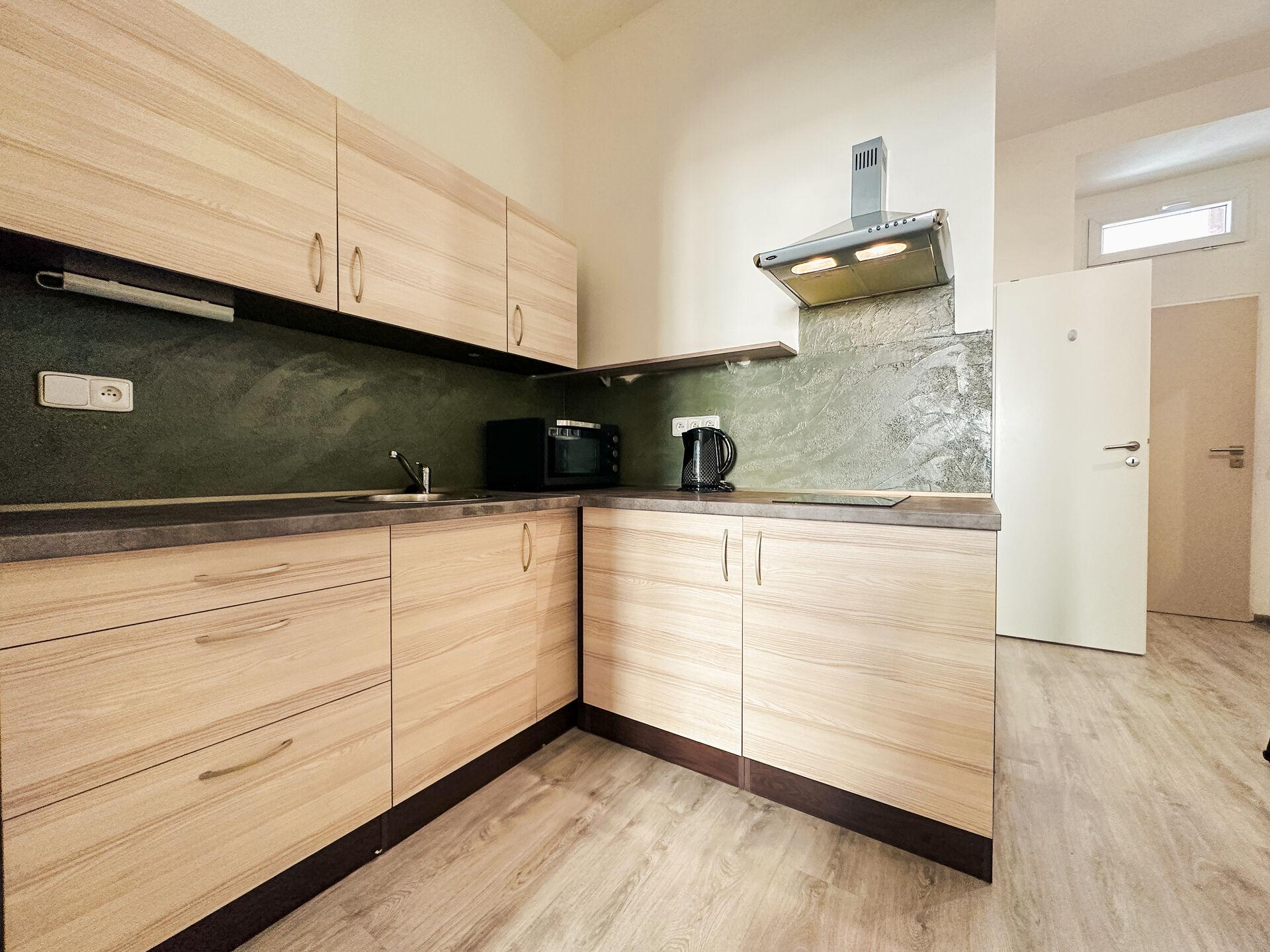 Pronájem bytu 1+1, 32 m2, ul. Jeronýmova, Praha-Žižkov