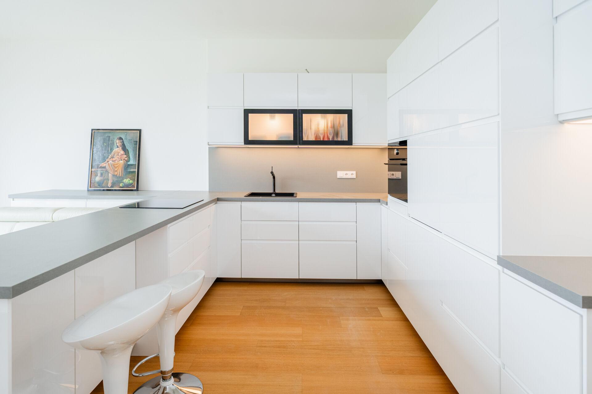 Prodej bytu 1kk, 41 m2, novostavba, ul. V Třešňovce, Praha 9