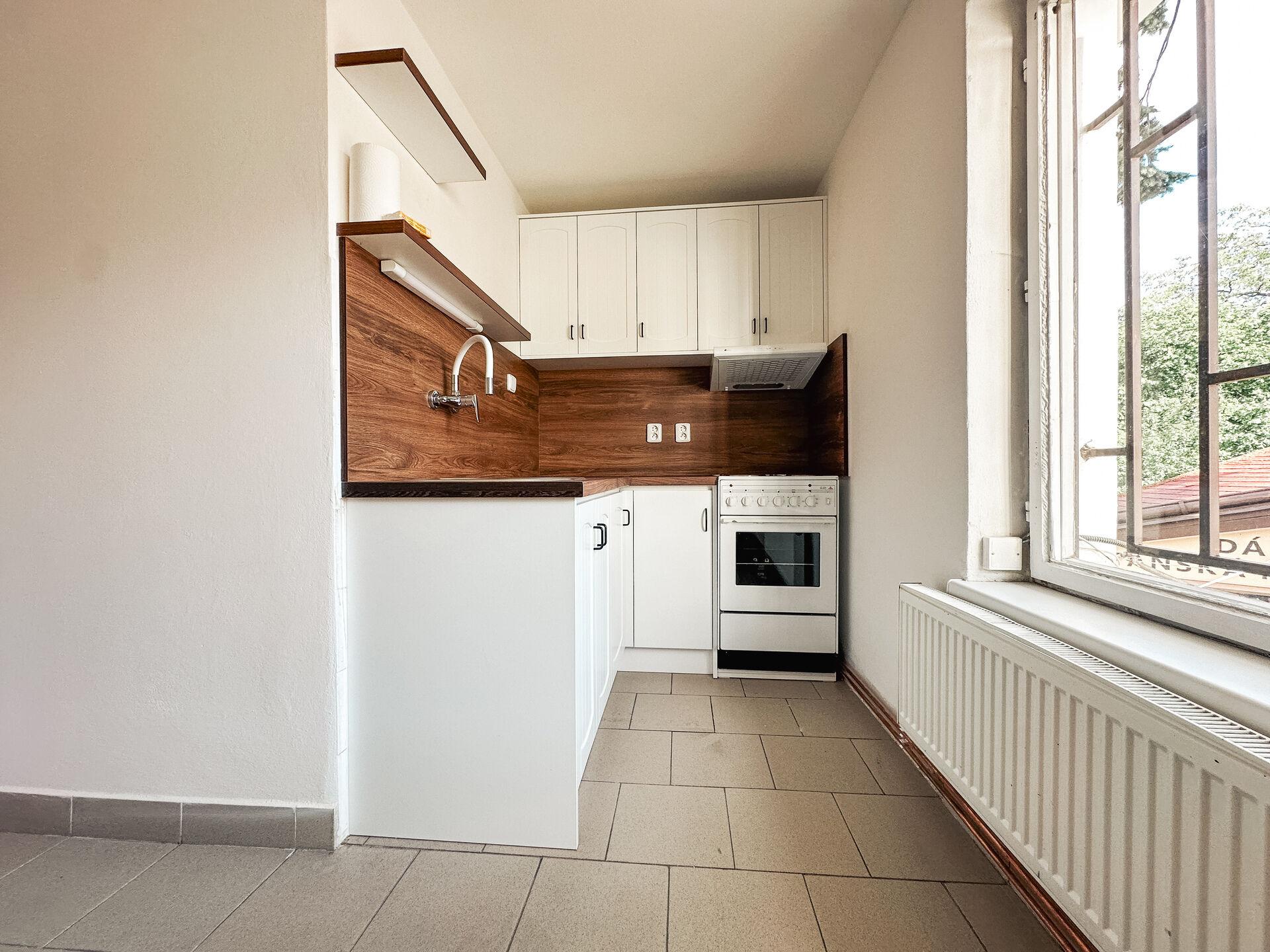 Pronájem kanceláří, 43 m2, ul.Náchodská, Horní Počernice, Praha 9