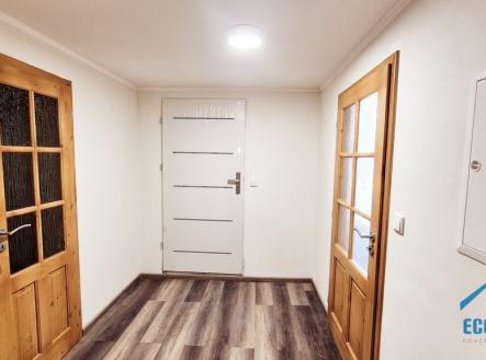 Pronájem bytu, 2+kk, 81 m²