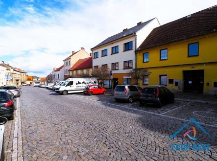 Prodej nájemního domu, 807 m²