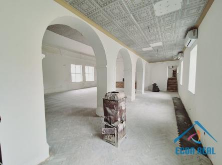 Prodej obchodní prostor, 1 080 m²