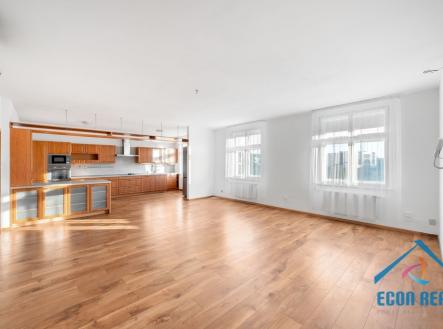 Pronájem bytu, 4+kk, 128 m²