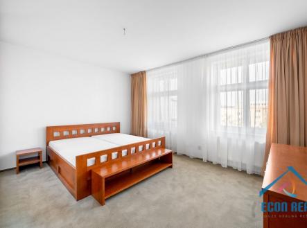 Pronájem bytu, 4+kk, 128 m²