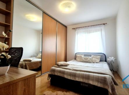 Pronájem bytu, 3+kk, 78 m²