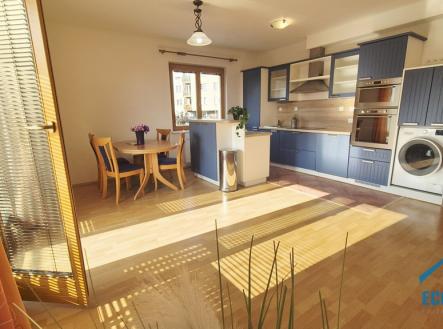 Pronájem bytu, 3+kk, 78 m²