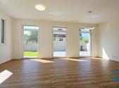 Pronájem obchodní prostory, 92 m²