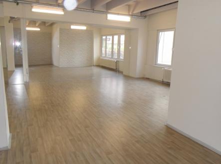 Pronájem komerčního objektu, jiný, 113 m²